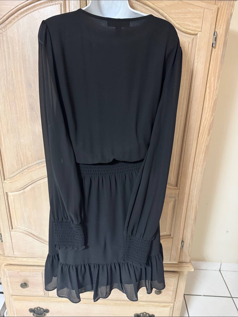NEW MICHAEL Michael Kors Black Long-Sleeve Smocked Waist Tiered Dress - Picture 9 of 11